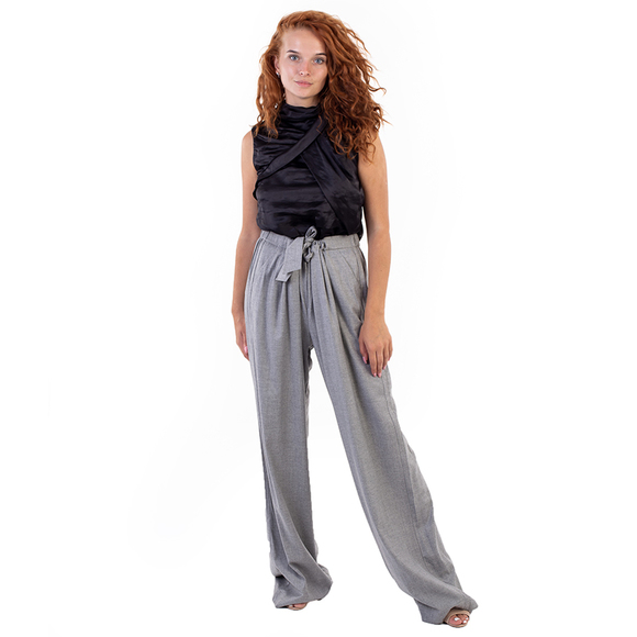 St. John Pants Women size 34 Light Gray
